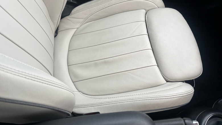 MINI Hatchback 1.5 Cooper Exclusive 5dr Auto Petrol Hatchback